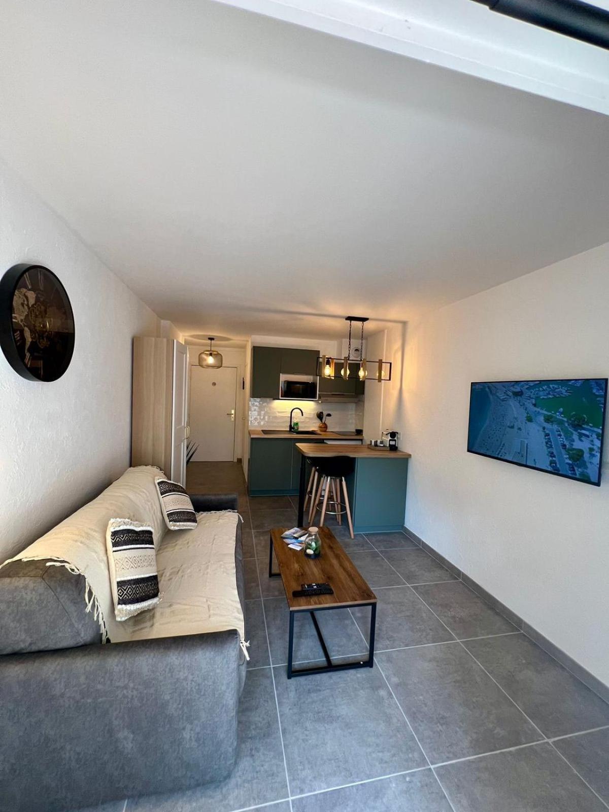 Studio Climatise, Cosy Et Calme Au Centre Ville Antibes Exterior photo