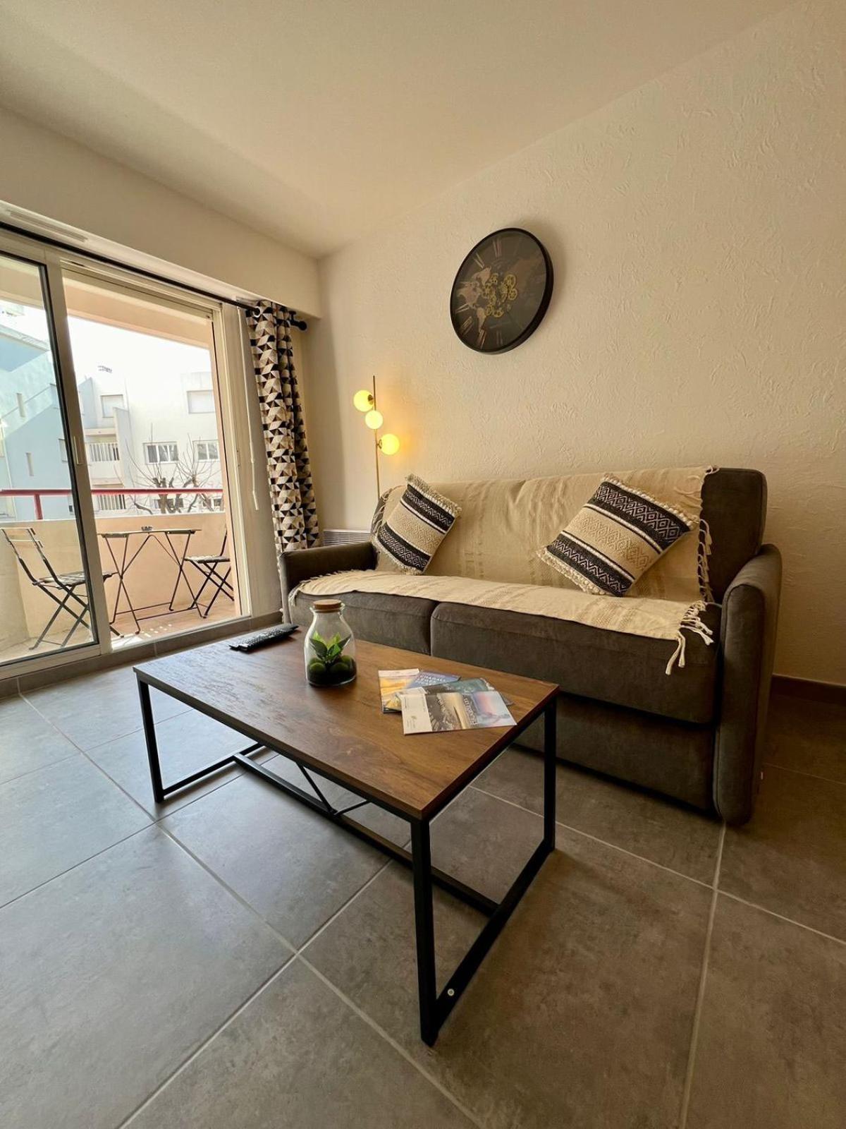 Studio Climatise, Cosy Et Calme Au Centre Ville Antibes Exterior photo